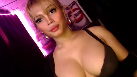 Snapshot of barbie_ivana chatting on 11/30/25, 01:42 barbei online show from 11/30/25, 01:42