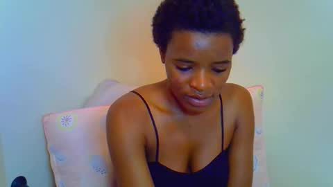 Snapshot of barbie_queen17 chatting on 03/22/26, 02:20 VEE online show from 03/22/26, 02:20