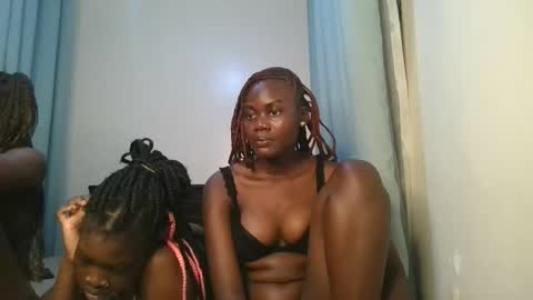 queen online show from 11/05/25, 10:54