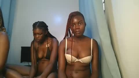 queen online show from 11/25/25, 01:33