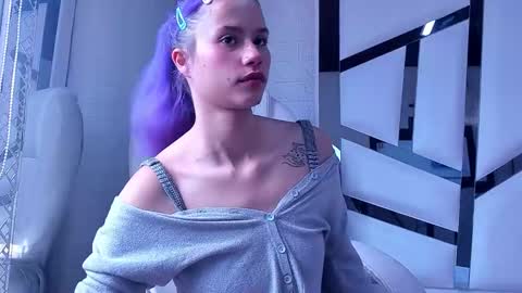 Barbie online show from 09/21/25, 02:40