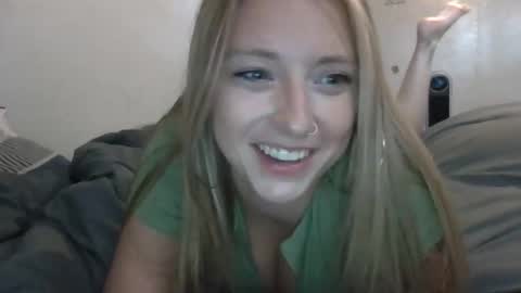 Snapshot of barbiebadd2013 chatting on 09/16/25, 09:16 Barbiebadd2013 online show from 09/16/25, 09:16