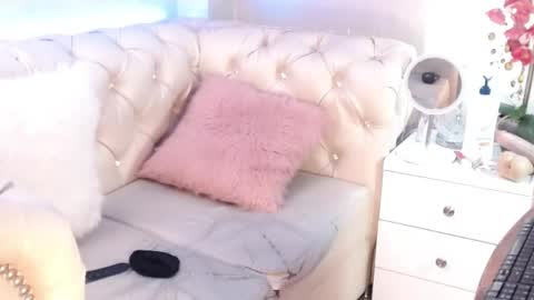 barbiefox_ online show from 05/01/26, 12:59