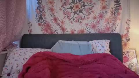 Snapshot of barbiegirl966 chatting on 01/10/26, 09:44 barbiegirl966 online show from 01/10/26, 09:44