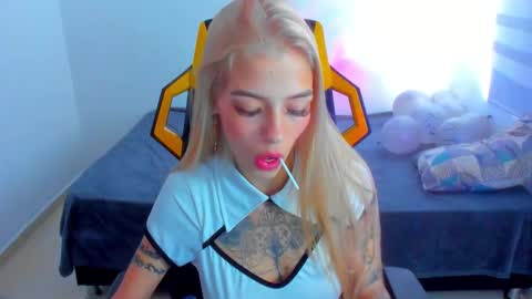 Snapshot of barbiie_5 chatting on 02/20/26, 07:47 Barbie online show from 02/20/26, 07:47