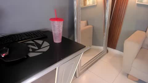 Luna online show from 03/12/26, 07:42