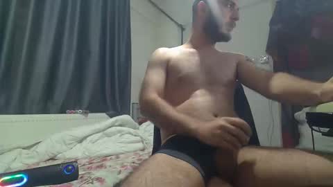 Snapshot of barcanka08 chatting on 05/12/26, 03:31 Guitarist online show from 05/12/26, 03:31