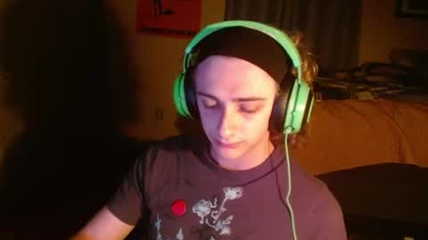 Snapshot of bard_songg chatting on 04/22/26, 02:47 bardsong online show from 04/22/26, 02:47