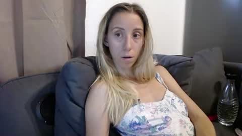 Snapshot of barelylegalblondy chatting on 07/02/26, 05:19 Lena online show from 07/02/26, 05:19