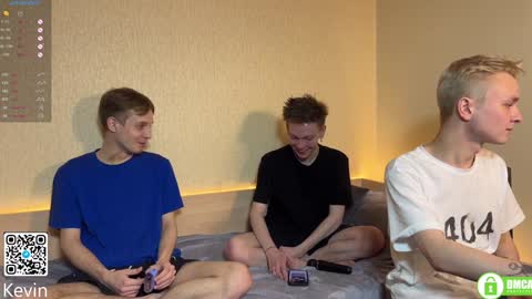 Snapshot of barney_kevin chatting on 01/07/25, 08:31 Fansly Barney and Kevin T online show from 01/07/25, 08:31