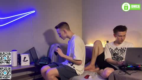 Snapshot of barney_kevin chatting on 03/12/25, 06:00 Fansly Barney and Kevin T online show from 03/12/25, 06:00