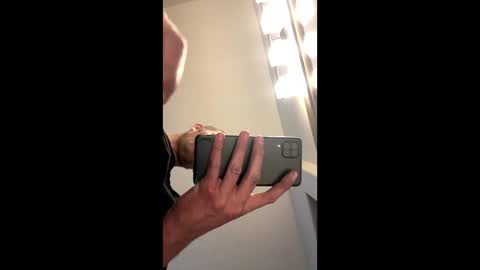 Snapshot of barniemay1 chatting on 01/28/25, 07:21 barniemay1 online show from 01/28/25, 07:21