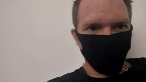 Snapshot of barniemay1 chatting on 10/08/25, 09:01 barniemay1 online show from 10/08/25, 09:01