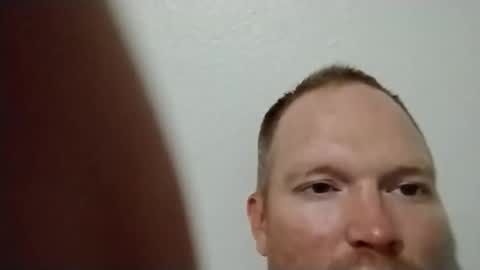 Snapshot of barniemay1 chatting on 11/25/25, 02:33 barniemay1 online show from 11/25/25, 02:33