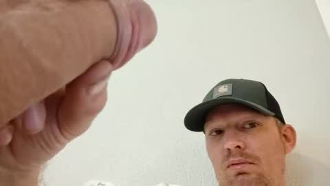 Snapshot of barniemay1 chatting on 12/15/25, 04:00 barniemay1 online show from 12/15/25, 04:00