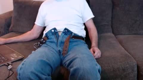 Snapshot of baronred54 chatting on 12/18/25, 04:57 Baron online show from 12/18/25, 04:57