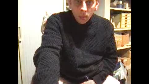 Snapshot of bart32j chatting on 02/23/25, 09:59 bart32j online show from 02/23/25, 09:59