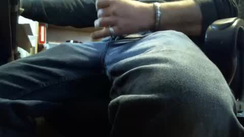 bartender3127 online show from 03/04/25, 04:41