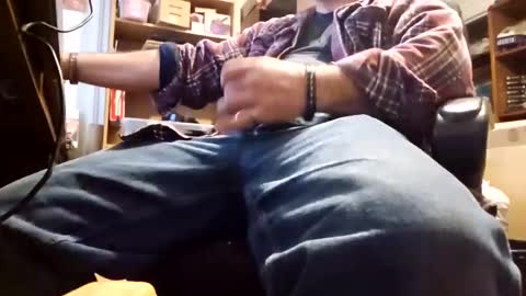 bartender3127 online show from 11/17/25, 08:58