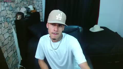 Snapshot of bastiaan_28 chatting on 06/14/26, 02:20 Bastian online show from 06/14/26, 02:20