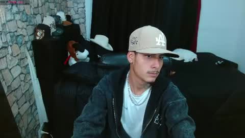 Snapshot of bastiaan_28 chatting on 06/15/26, 12:13 Bastian online show from 06/15/26, 12:13