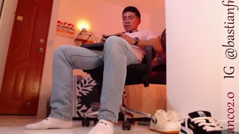 Snapshot of bastian_franco01 chatting on 12/02/24, 07:14 Bastian Independent Model online show from 12/02/24, 07:14