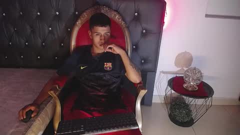 Snapshot of bastian_jonnes chatting on 10/06/25, 12:46 Bastian online show from 10/06/25, 12:46