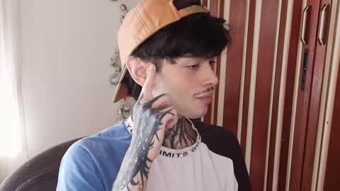 Bastiel online show from 12/17/25, 01:50