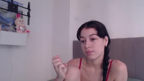 Snapshot of bat_777 chatting on 12/17/25, 08:26 Aron online show from 12/17/25, 08:26