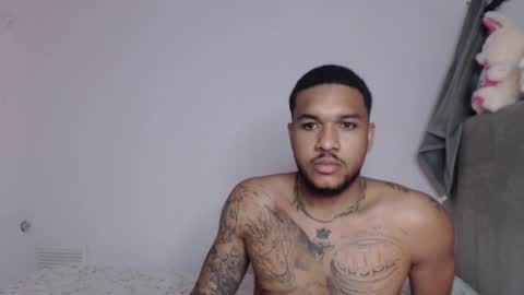 Snapshot of bat_777 chatting on 01/18/26, 03:32 Aron online show from 01/18/26, 03:32