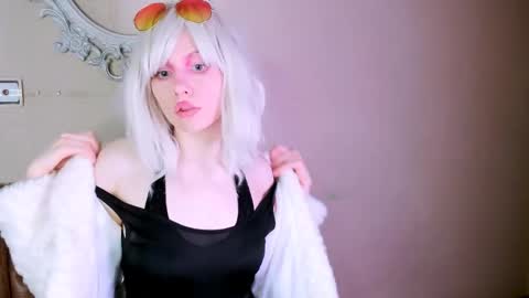Snapshot of bat_laughing_bat chatting on 04/24/26, 10:56 Ask me online show from 04/24/26, 10:56