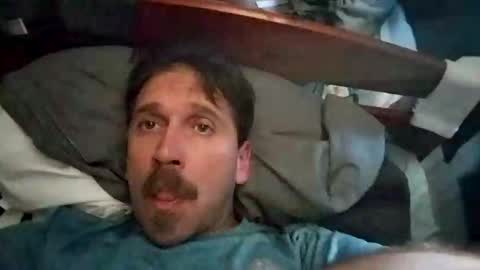 Snapshot of batemeinbate chatting on 09/28/25, 10:37 batemeinbate online show from 09/28/25, 10:37