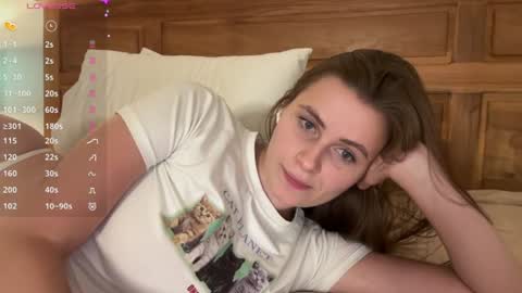 Snapshot of batewithkate chatting on 06/26/26, 06:12 Katrin online show from 06/26/26, 06:12