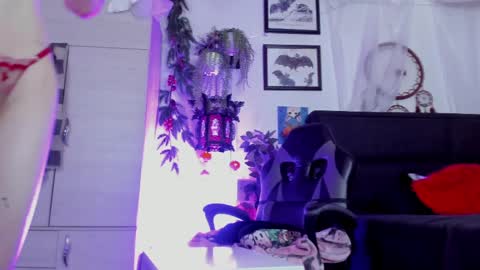 Snapshot of bathory_vamps chatting on 03/28/26, 09:47 online show from 03/28/26, 09:47