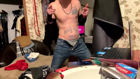 Snapshot of battlewolfxx chatting on 01/18/25, 12:13 battlewolfxx online show from 01/18/25, 12:13