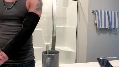 Snapshot of battlewolfxx chatting on 02/01/25, 08:16 battlewolfxx online show from 02/01/25, 08:16