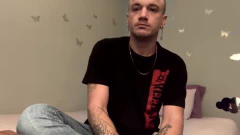 Snapshot of battlewolfxx chatting on 11/06/25, 08:15 battlewolfxx online show from 11/06/25, 08:15