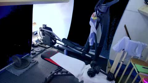 Snapshot of bazzz_8 chatting on 02/21/25, 05:53 bazzz_8 online show from 02/21/25, 05:53