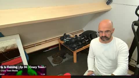 Snapshot of bazzz_8 chatting on 10/05/25, 05:00 bazzz_8 online show from 10/05/25, 05:00