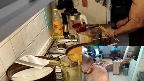 Snapshot of bazzz_8 chatting on 02/07/26, 04:43 bazzz_8 online show from 02/07/26, 04:43