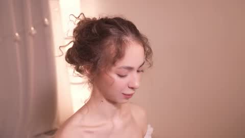 Snapshot of bb_jett chatting on 12/14/25, 09:41 JETT DENI online show from 12/14/25, 09:41