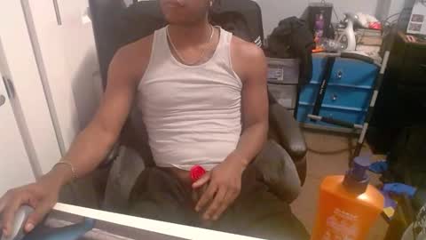 Snapshot of bbc_elrey chatting on 03/06/26, 01:02 Racks online show from 03/06/26, 01:02