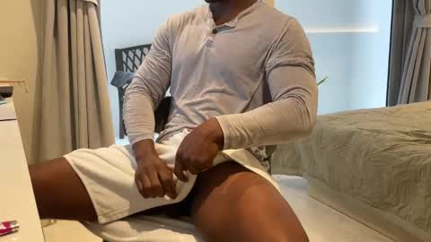 Snapshot of bbcandbody chatting on 05/17/26, 01:47 bbcandbody online show from 05/17/26, 01:47