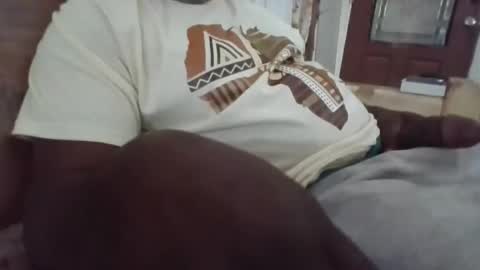 Snapshot of bbcbull951 chatting on 04/01/26, 10:27 bbcbull951 online show from 04/01/26, 10:27