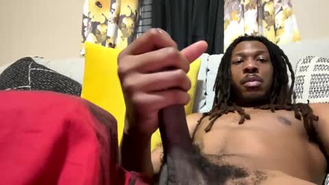 Snapshot of bbcslanger027 chatting on 02/13/25, 07:03 bbcslanger027 online show from 02/13/25, 07:03