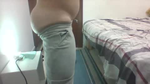 bboy3333333 online show from 12/02/24, 07:27