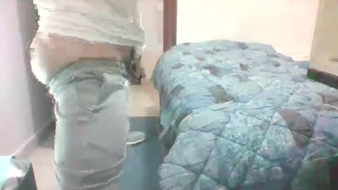 bboy3333333 online show from 03/09/25, 12:31