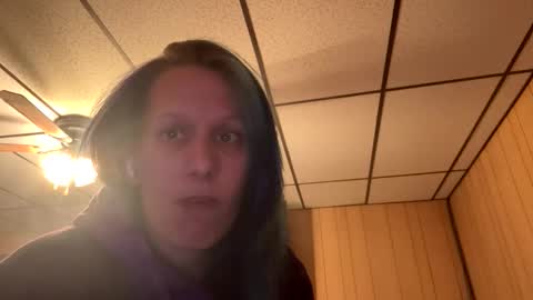Snapshot of bbray90 chatting on 05/14/26, 01:23 bbray90 online show from 05/14/26, 01:23