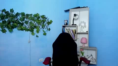 Charlote online show from 11/29/25, 12:08