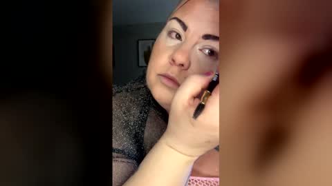 Snapshot of bbwblonde86 chatting on 04/28/26, 02:33 Desire online show from 04/28/26, 02:33